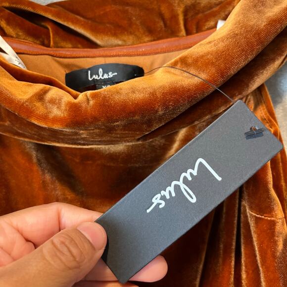 Lulu’s I'm Enchanted Rust Orange Velvet Off-the-Shoulder Maxi Dress Size XS - Picture 6 of 10